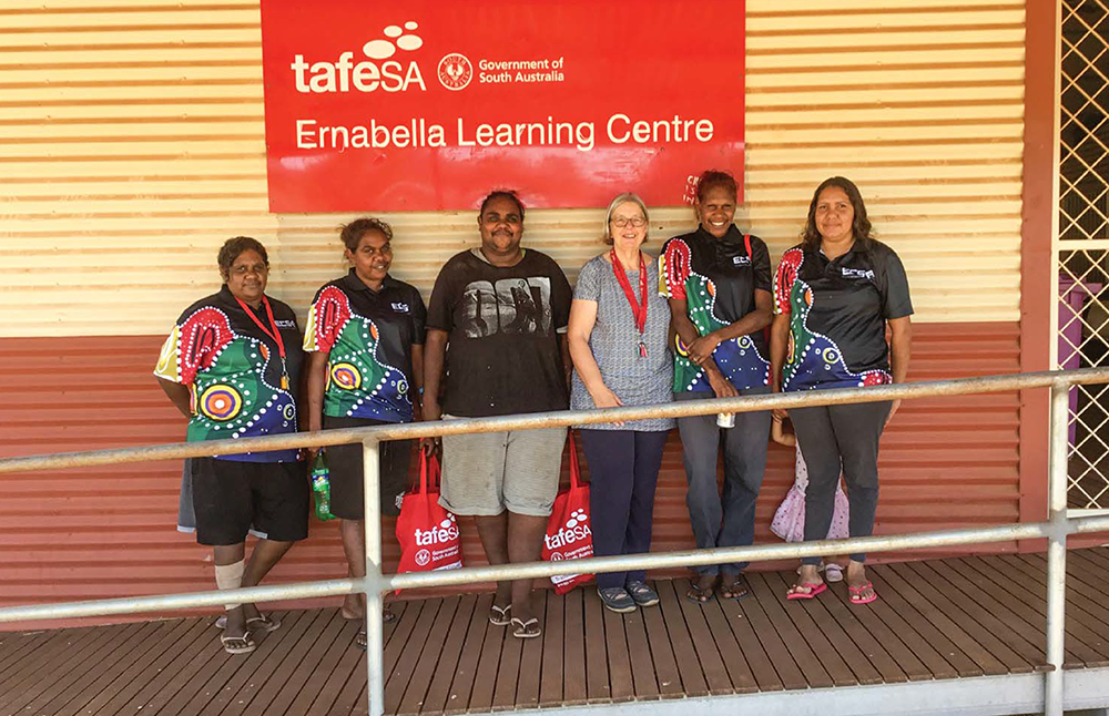 WOMEN TAKING PART IN TRAINING AT THE TAFE SA
CAMPUS IN ERNABELLA